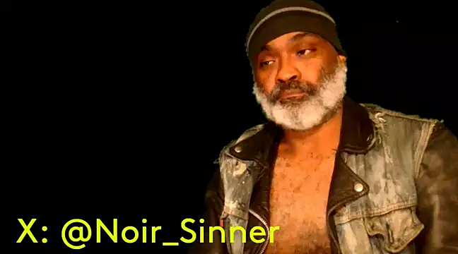 Snapshot of sinnernoir chatting on 02-05-25, 03:02 sinnernoir online show from 02-05-25, 03:02