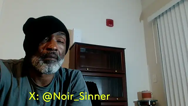 Snapshot of sinnernoir chatting on 07-26-26, 06:20 sinnernoir online show from 07-26-26, 06:20