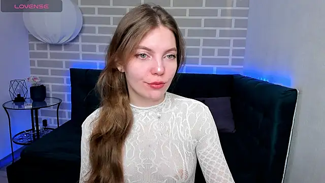 marie reyes  online show from 10-11-25, 01:39