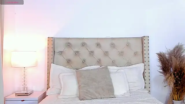 marilynrossy online show from 11-26-25, 04:45