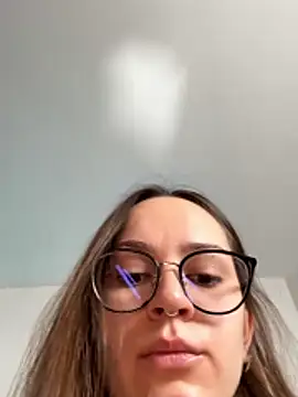 Lilly Soulmate online show from 12-22-25, 04:12