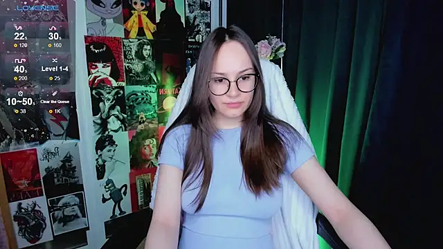 Snapshot of Lilly_Soulmate chatting on 02-27-25, 01:52 Lilly Soulmate online show from 02-27-25, 01:52