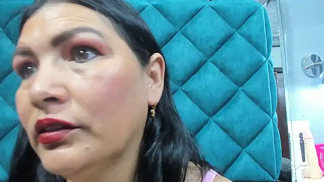 PENELOPELEWISs online show from 09-11-25, 04:34