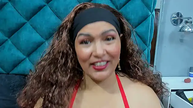 Snapshot of PENELOPELEWISs chatting on 10-31-25, 07:49 PENELOPELEWISs online show from 10-31-25, 07:49