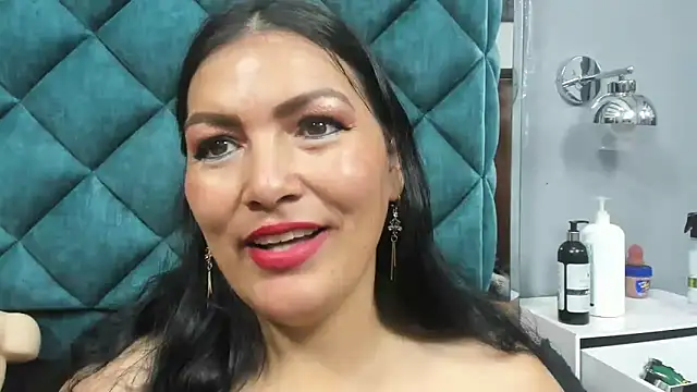 PENELOPELEWISs online show from 03-26-26, 07:50