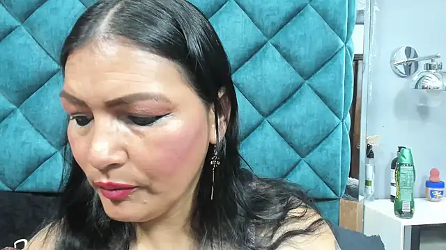 PENELOPELEWISs online show from 03-25-26, 07:46