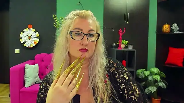 Snapshot of ChristyBrooks chatting on 03-18-25, 04:28 ChristyBrooks online show from 03-18-25, 04:28