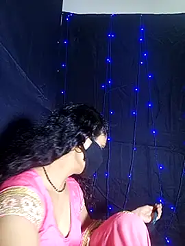 Snapshot of Cute-Aadhvita chatting on 03-10-25, 12:28 Cute-Aadhvita online show from 03-10-25, 12:28