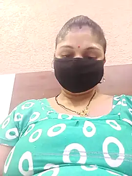 Snapshot of Cute-Aadhvita chatting on 05-02-26, 04:23 Cute-Aadhvita online show from 05-02-26, 04:23