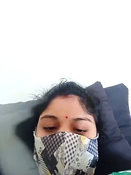 Snapshot of Cute-Aadhvita chatting on 09-15-25, 01:17 Cute-Aadhvita online show from 09-15-25, 01:17