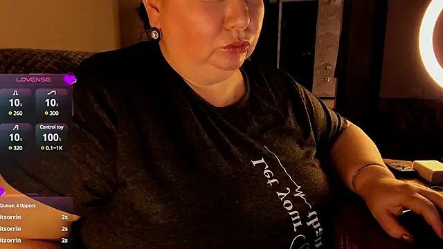 SexxyDreams1 online show from 03-22-25, 04:03