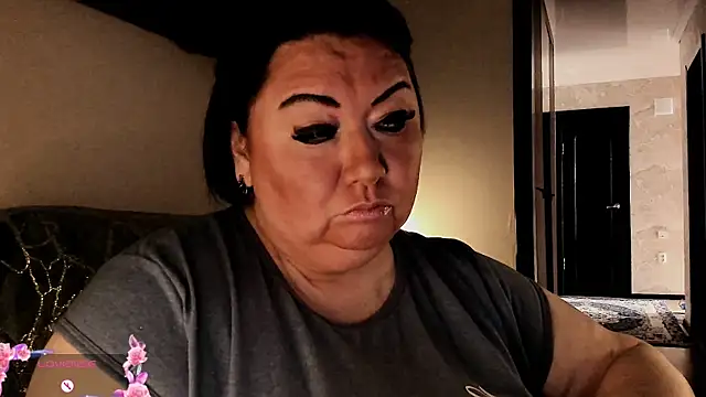 SexxyDreams1 online show from 09-30-25, 05:13