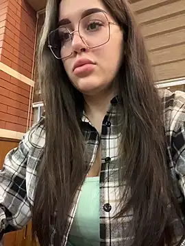 Snapshot of VikiDemi chatting on 12-22-25, 03:34 VikiDemi online show from 12-22-25, 03:34