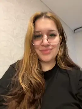 Snapshot of VikiDemi chatting on 09-29-25, 02:12 VikiDemi online show from 09-29-25, 02:12