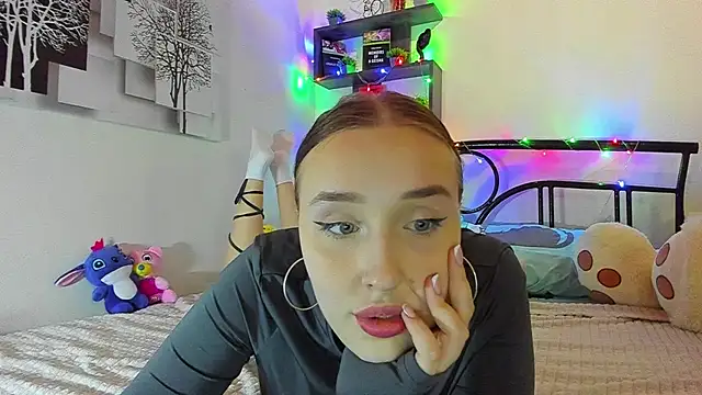 LinaTruly online show from 03-13-26, 09:53