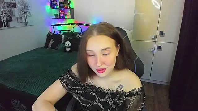 LinaTruly online show from 02-28-26, 10:20