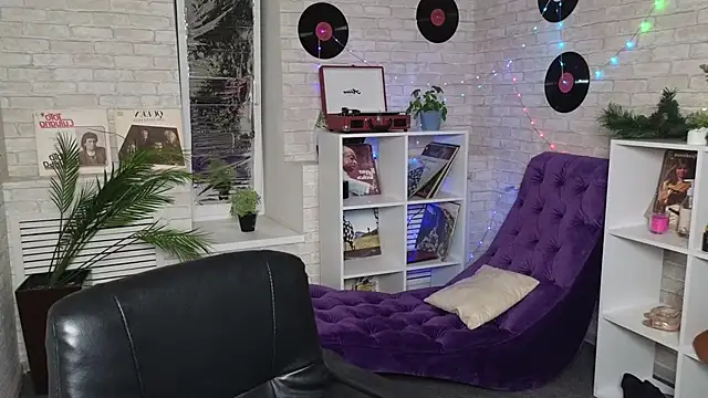 Ruby Rubarb online show from 02-01-25, 02:13