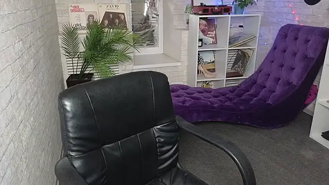 Ruby Rubarb online show from 02-26-25, 02:16