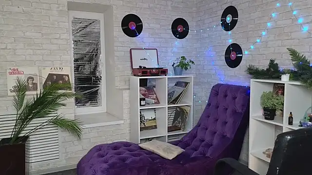 Ruby Rubarb online show from 02-11-25, 05:18