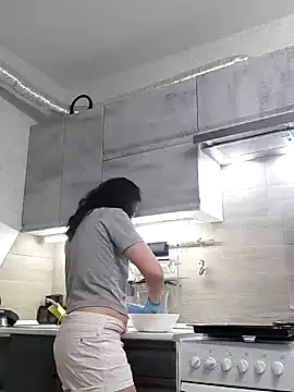 SweetBerryBella online show from 01-14-25, 04:39