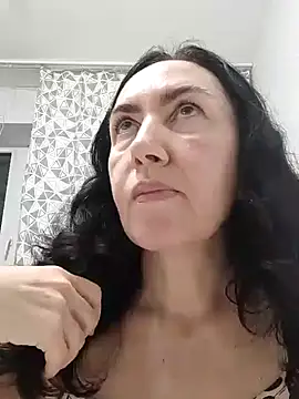 SweetBerryBella online show from 02-09-25, 05:22