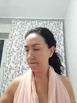 SweetBerryBella online show from 01-17-25, 01:24