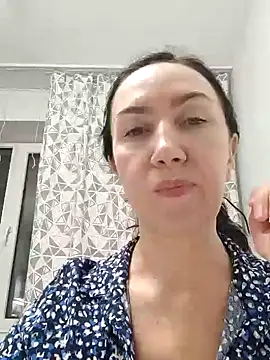 SweetBerryBella online show from 01-28-25, 05:03