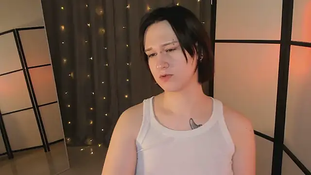 Snapshot of Nicole_Cidman chatting on 02-19-25, 02:01 Nicole Cidman online show from 02-19-25, 02:01
