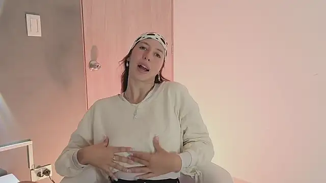 jolie lov online show from 11-04-25, 01:48