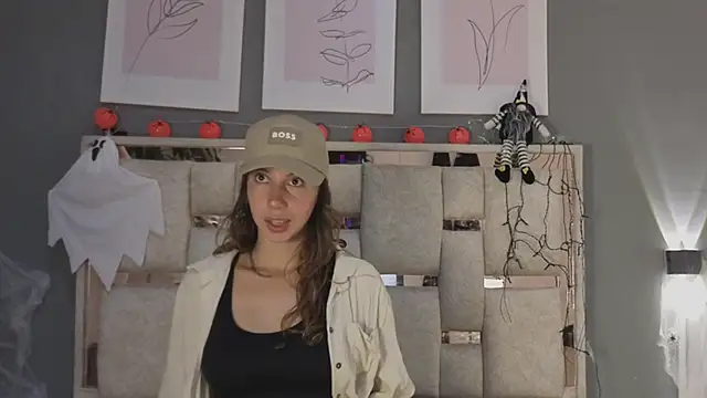 jolie lov online show from 10-27-25, 01:12