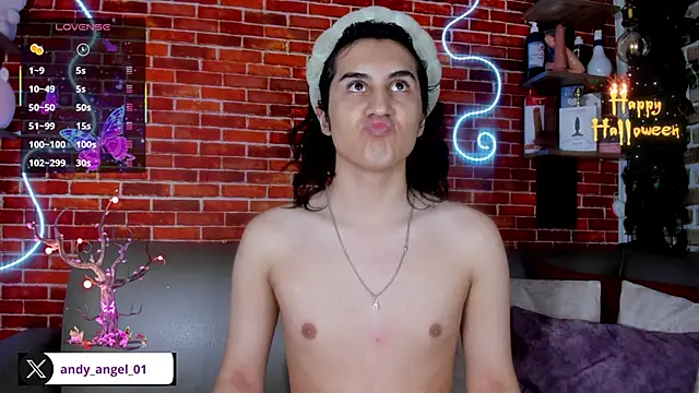 Snapshot of andy_angell1 chatting on 10-06-25, 08:59 andy angell1 online show from 10-06-25, 08:59