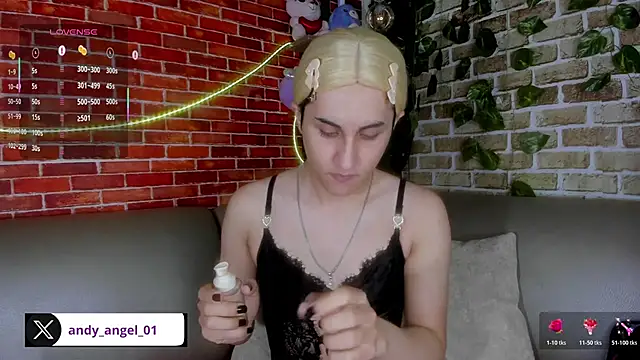 Snapshot of andy_angell1 chatting on 01-16-26, 12:42 andy angell1 online show from 01-16-26, 12:42