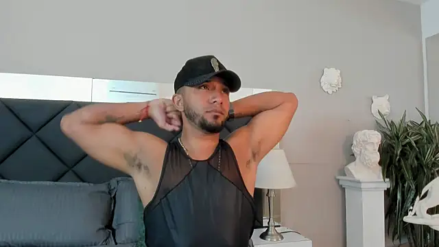 Robin Rief online show from 11-18-25, 03:43