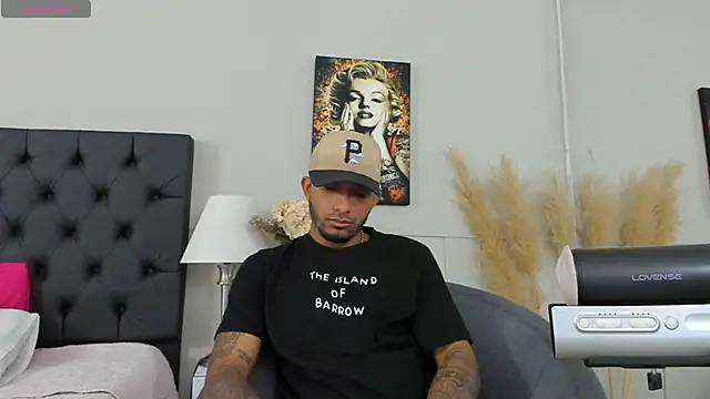 Snapshot of Robin_Rief chatting on 03-12-25, 09:34 Robin Rief online show from 03-12-25, 09:34