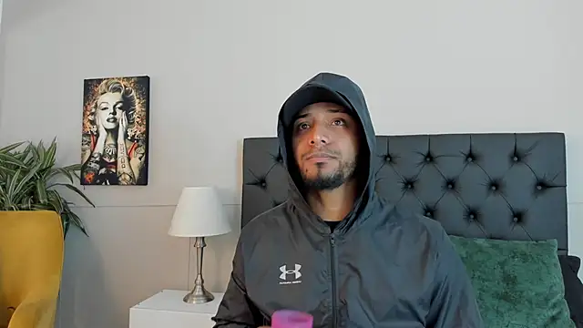 Snapshot of Robin_Rief chatting on 10-15-25, 03:16 Robin Rief online show from 10-15-25, 03:16