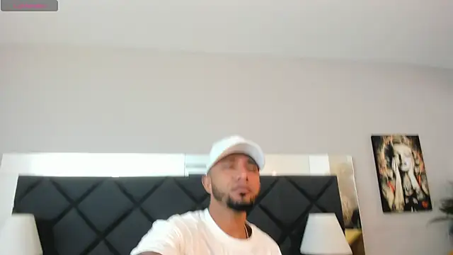 Robin Rief online show from 11-15-25, 03:32