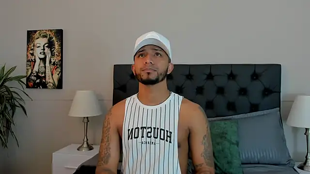 Snapshot of Robin_Rief chatting on 10-11-25, 03:29 Robin Rief online show from 10-11-25, 03:29