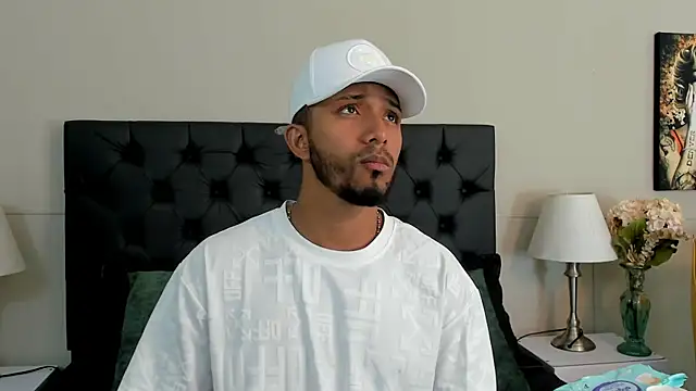 Snapshot of Robin_Rief chatting on 09-14-25, 03:18 Robin Rief online show from 09-14-25, 03:18