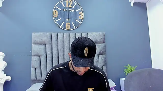 Robin Rief online show from 04-09-26, 07:31