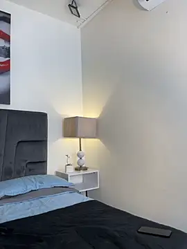 Robin Rief online show from 02-25-26, 03:18