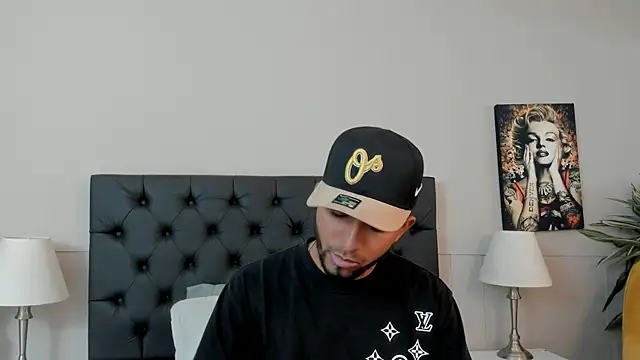 Snapshot of Robin_Rief chatting on 09-29-25, 03:24 Robin Rief online show from 09-29-25, 03:24