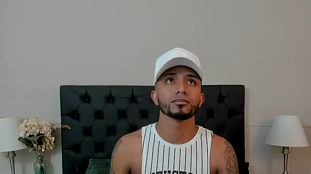 Snapshot of Robin_Rief chatting on 09-25-25, 03:23 Robin Rief online show from 09-25-25, 03:23