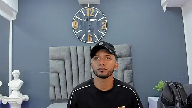 Robin Rief online show from 04-11-26, 07:28