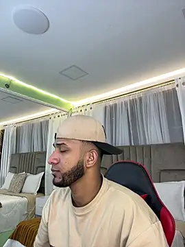 Robin Rief online show from 12-21-25, 03:52