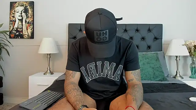 Snapshot of Robin_Rief chatting on 10-10-25, 03:29 Robin Rief online show from 10-10-25, 03:29