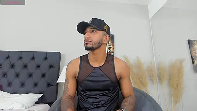 Snapshot of Robin_Rief chatting on 03-13-25, 08:48 Robin Rief online show from 03-13-25, 08:48