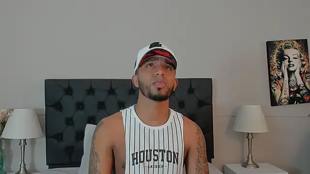 Snapshot of Robin_Rief chatting on 10-04-25, 03:41 Robin Rief online show from 10-04-25, 03:41