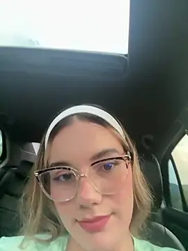 NicoleCut online show from 04-10-26, 10:17