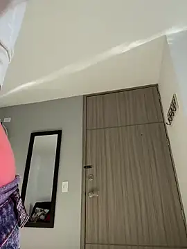 Snapshot of NicoleCut chatting on 03-22-25, 12:04 NicoleCut online show from 03-22-25, 12:04