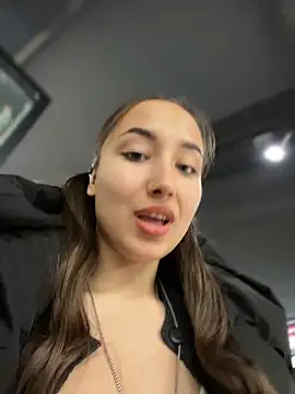 VelvetVixenI online show from 12-16-25, 06:23